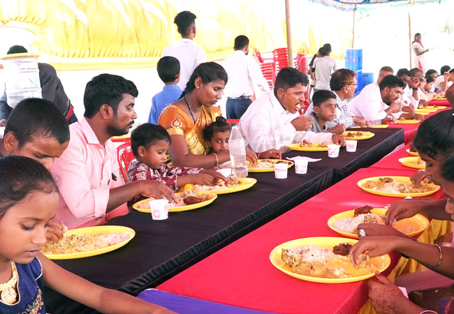 Grace Ministry Celebrates Christmas 2022 with grandeur at Prayer Centre in Valachil, Mangalore on Dec 16, Friday 2020. People from different parts of Karnataka joined the Christmas prayer service in thanking Lord Jesus Christ.